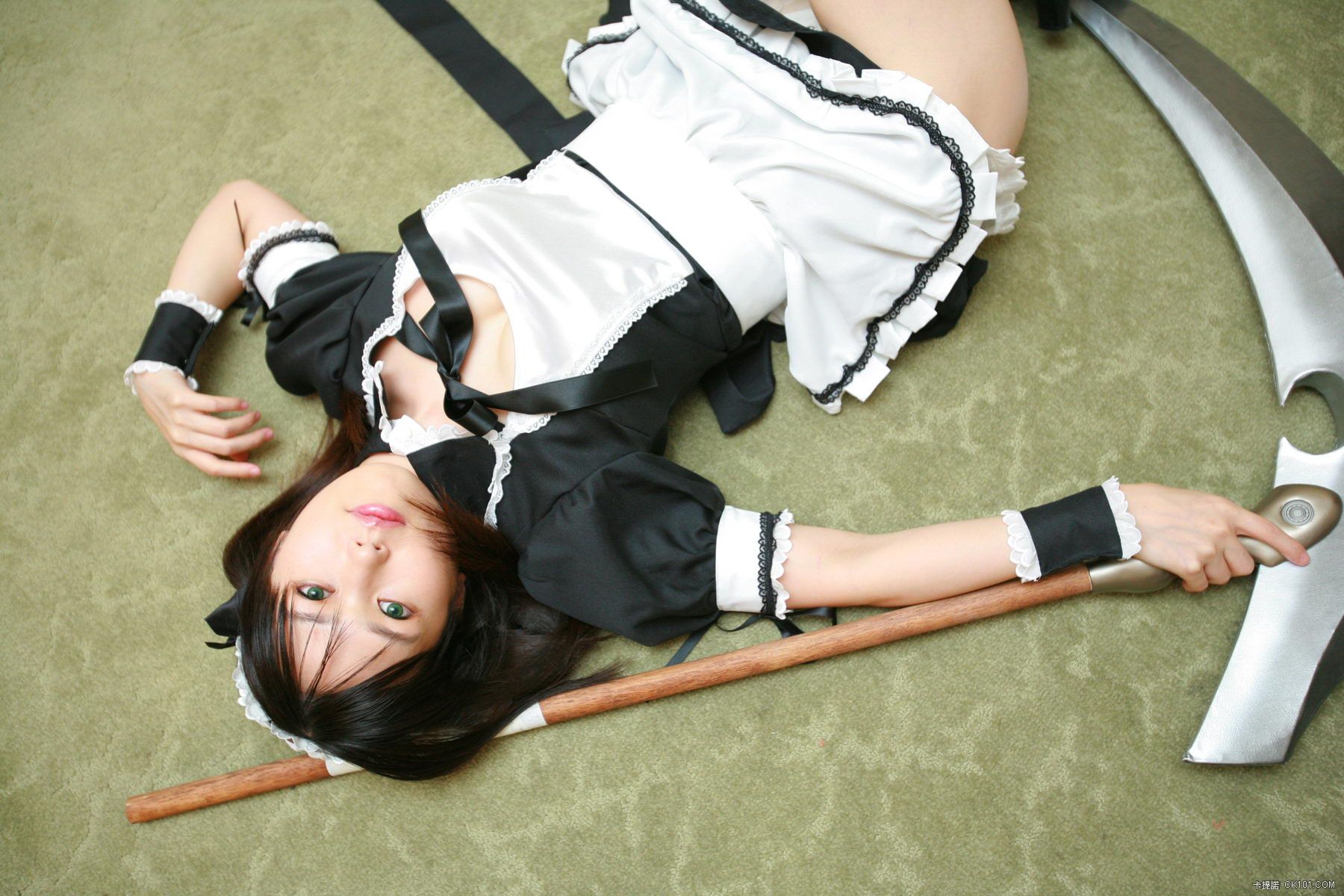 queens-blade-airi-maid-cosplay-139.jpg