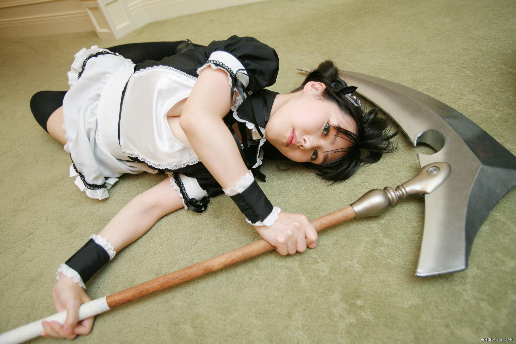 queens-blade-airi-maid-cosplay-143.jpg