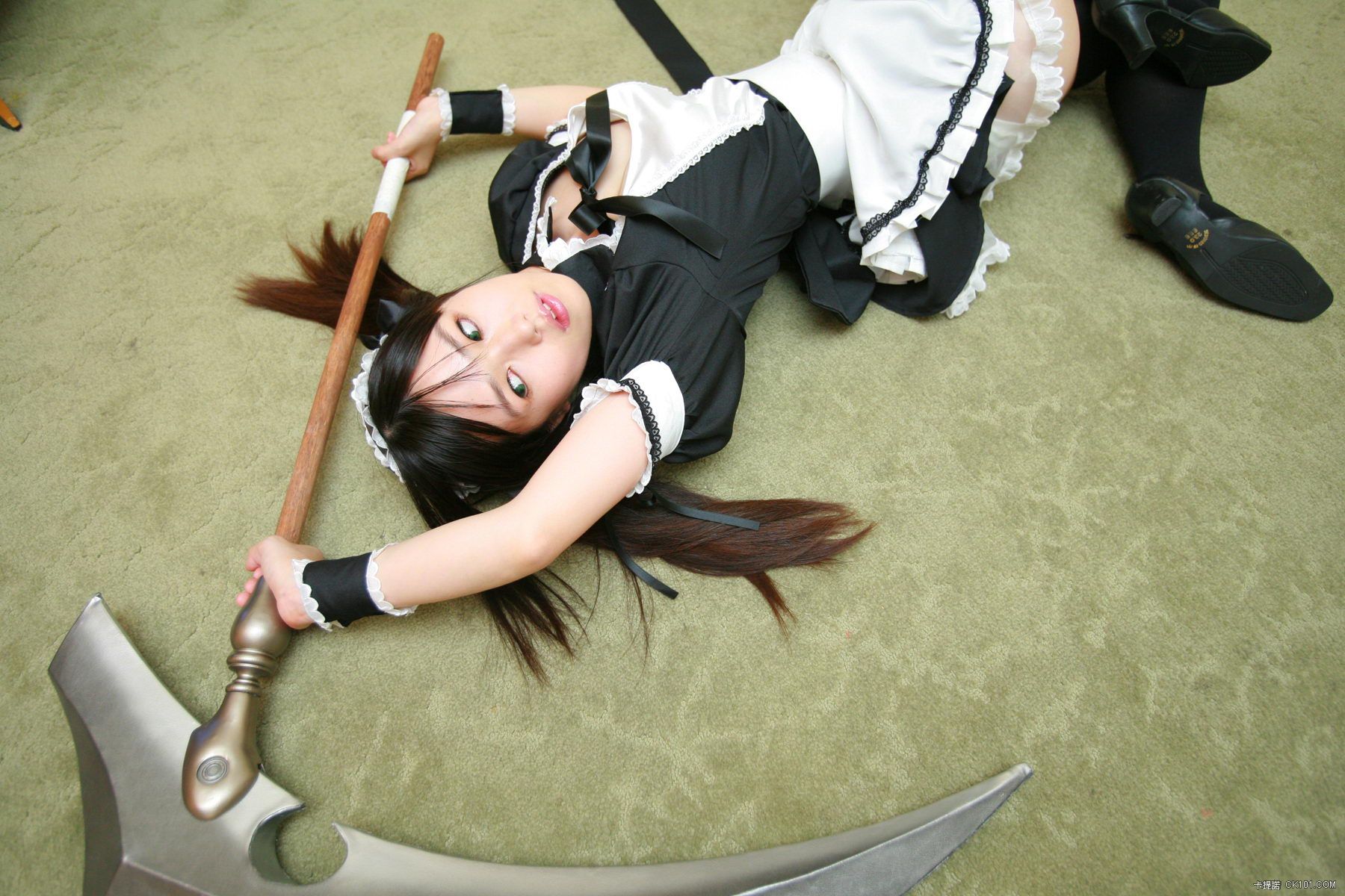 queens-blade-airi-maid-cosplay-147.jpg