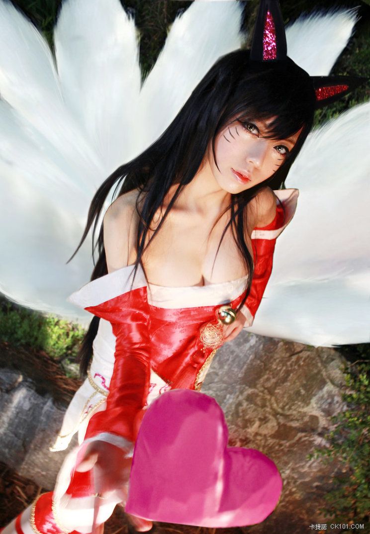 lol___ahri_by_ekiholic-d4wdpwj.jpg