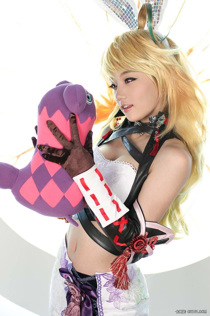 tales-of-xillia-milla-maxwell-cosplay-by-k-miyuko-004.jpg