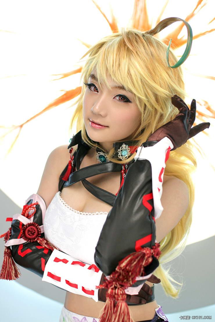 tales-of-xillia-milla-maxwell-cosplay-by-k-miyuko-005.jpg