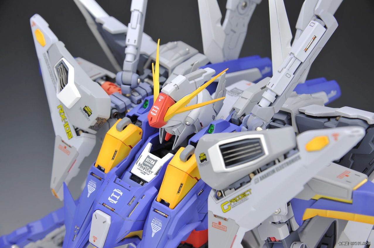 172-RX-105-Xi-Gundam-11.jpg