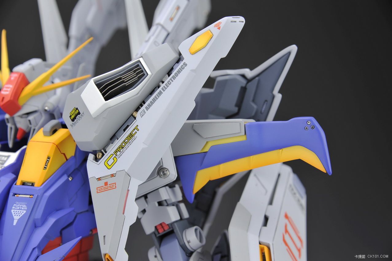 172-RX-105-Xi-Gundam-15.jpg