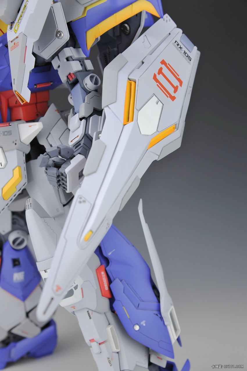 172-RX-105-Xi-Gundam-18.jpg