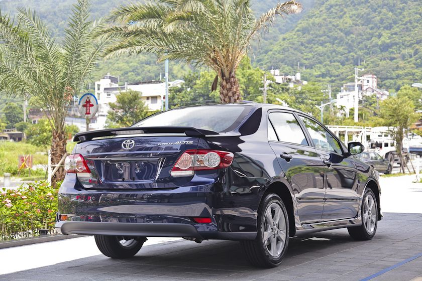 Toyota Corolla Altis 1.8 010.bmp