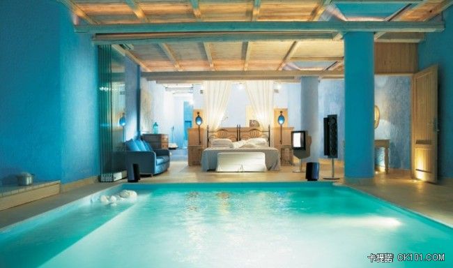 3-bedroom-with-pool-Mykonos-Blu-Resort-665x393-650x384.jpeg