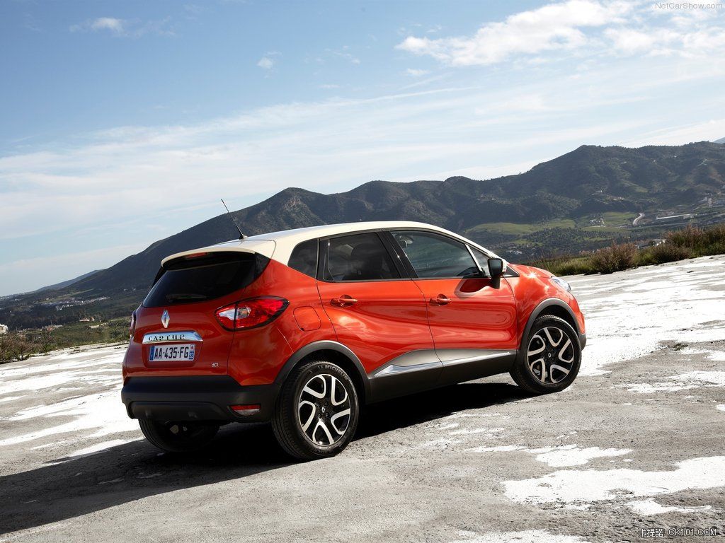 Renault-Captur_2014_1024x768_wallpaper_08.jpg