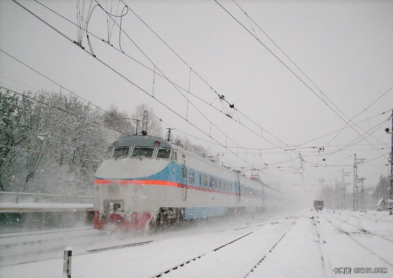 西伯利亞平原上的火車9.jpg