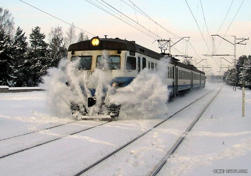 西伯利亞平原上的火車10.jpg