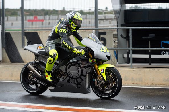 Valentino Rossi MotoGP Testing Day One j8g3gclqrFZl.jpg