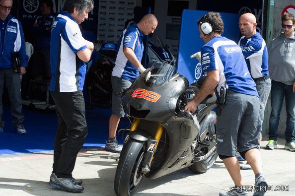 Jorge Lorenzo MotoGP Tests Brno 5snjuETwgLkl.jpg