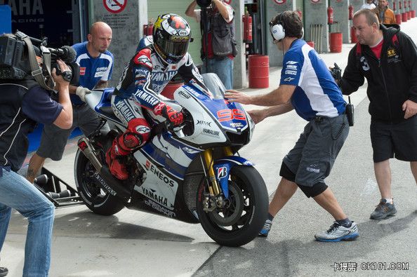 Jorge Lorenzo MotoGP Tests Brno IBICnqdaUCdl.jpg