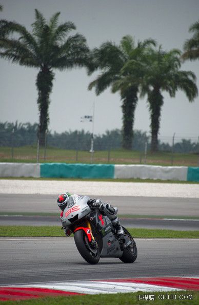 Jorge Lorenzo MotoGP Tests Sepang Day Four QXPOPOlw-DGl.jpg