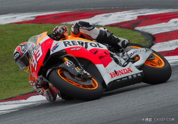 Marc Marquez MotoGP Tests Sepang Day Three S8N_qeB1C4gl.jpg