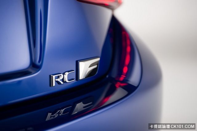 lexus-rc-f-coupe-36-1_0.jpg