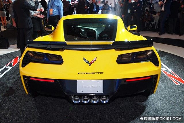 cc2015-corvette-z06-112.jpg