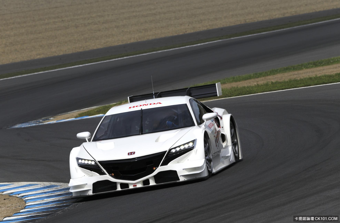 honda-reveals-nsx-concept-gt-photo-gallery_9.png