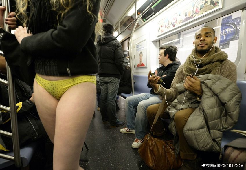 no-pants-subway-2014-16.jpg