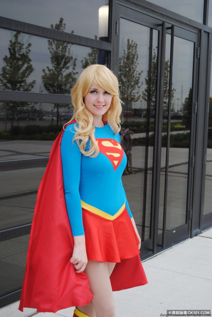 super-girl-11-740x1105.jpg