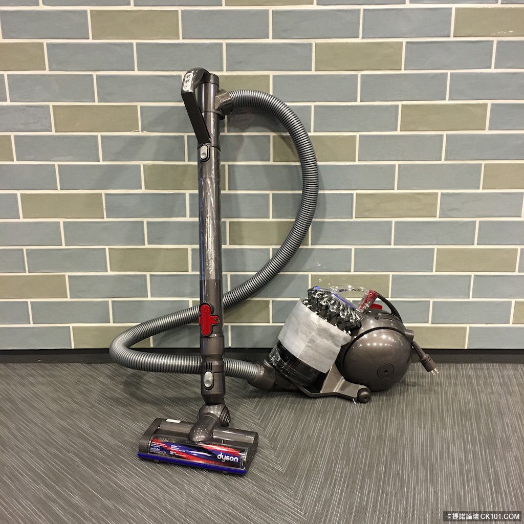 dyson DC63數位馬達圓筒式吸塵器(市值,500)_2.JPG