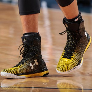 141218103610-stephen-curry-shoes-iso-121814.story-body.jpg