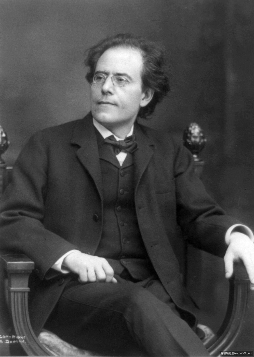 17 Gustav_Mahler_1909.jpg