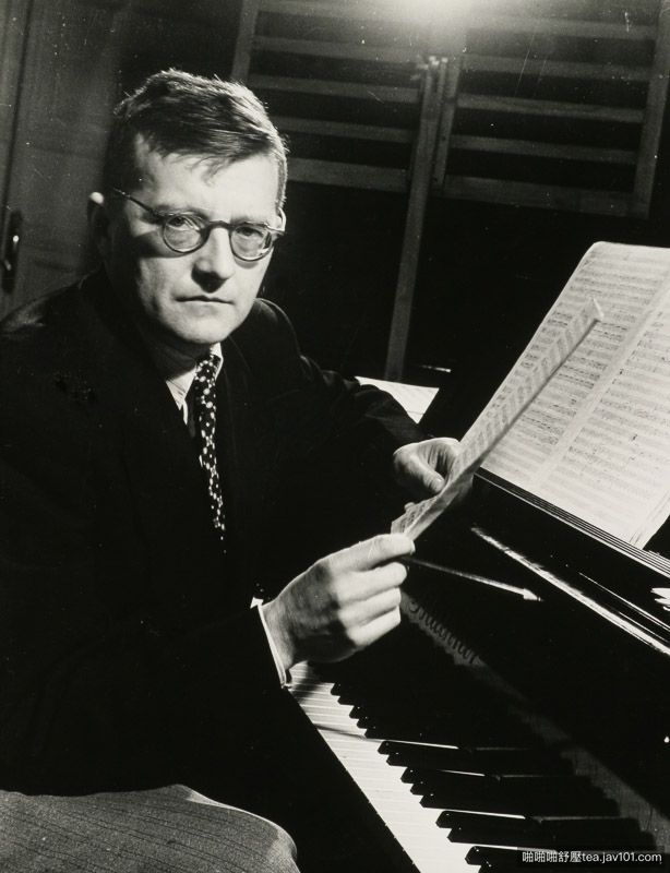 19 Dmitri Shostakovich.jpg