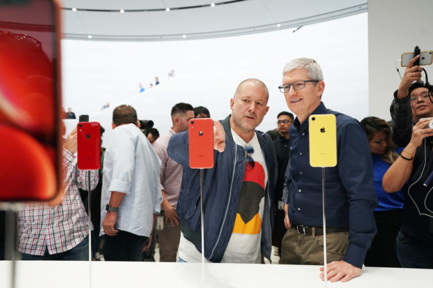 Apple-keynote-Tim-Cook-and-Jony-Ive-iPhone-XR-09122018-624x415.jpg