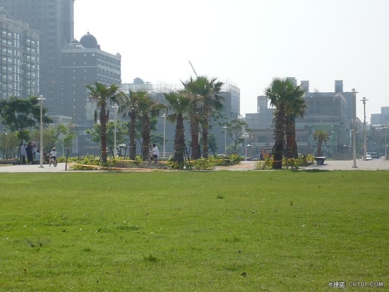 公園一景1.JPG