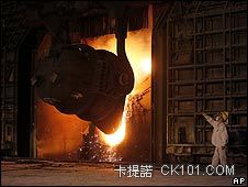 091104032321_steelmill_ap_cr226.jpg