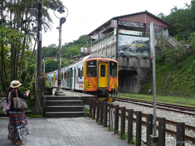 17參觀完貓村就坐火車來菁桐