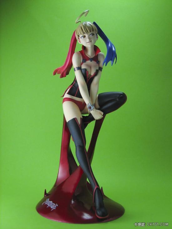 hot_female_anime_figures_02.jpg