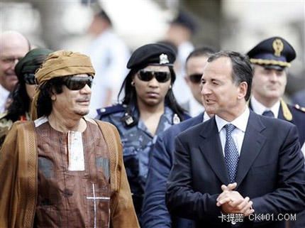 20110307-colonel-gaddafi-5.jpg