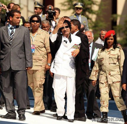 20110307-colonel-gaddafi-18.jpg