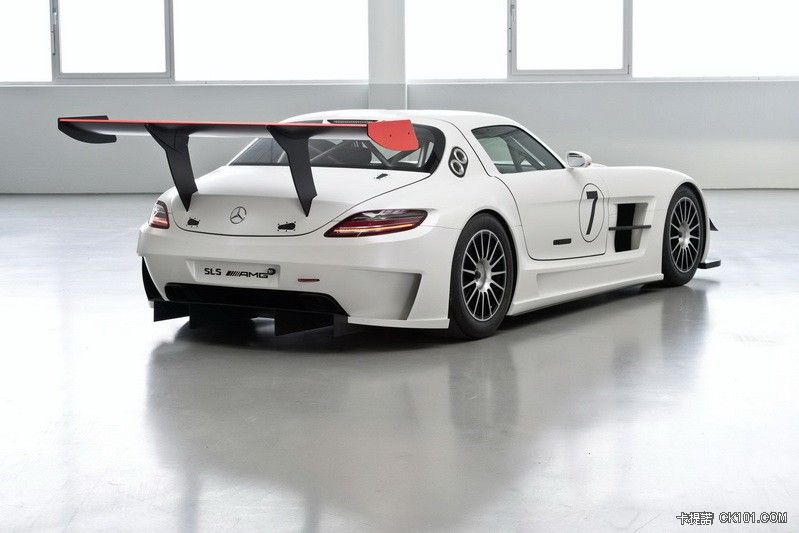 mercedes-benz-announced-sls-amg-gt3-in-new-york14-1270453026.jpg