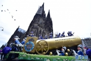 德國科隆狂歡節舉辦“玫瑰星期一”大遊行  5P