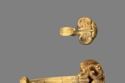 秦始皇陵陵西發現大型墓葬：出土罕見金駱駝墓主身份成謎