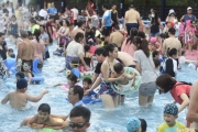 好熱！台北親水節今開跑 逾4千人擠爆公館自來水園區