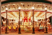 有全球最古老旋轉木馬的東京豐島園吹熄燈號