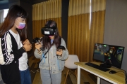 玩VR也能職場體驗，正修寒假冬令營熱鬧滾滾