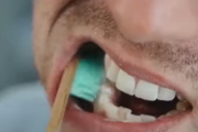 每天都刷牙，為什麼牙齒還是越來越黃？
