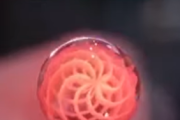 玻璃珠裡的花紋是怎麼形成的?