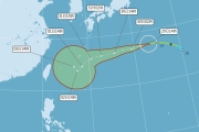 「軒嵐諾」增強轉中度颱風！暴風圈侵襲機率提高