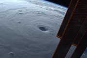 明天過後？強颱南瑪都襲日釀1死69傷⋯太空人PO俯瞰圖