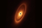 NASA公開韋伯太空望遠鏡拍攝「北落師門」恆星圖像