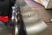 捷運手扶梯「卡整排尖尖的」！真實用途曝