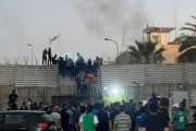 抗議批准燒可蘭經！伊拉克數百人闖瑞典大使館縱火