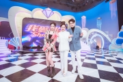 梁軒安率余曼曼登上台灣高收視率之一「我愛冰冰秀」宣傳新歌《慢慢等待你》遇到失散多年的兄弟?