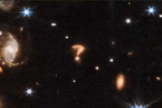 宇宙最浪漫的巧合：星星帶問號出生變句號死去…？！